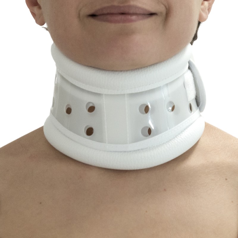 Conwell Cervical Collar With Plastic Insert