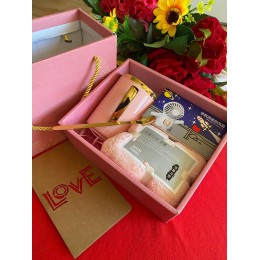 Beautiful Valentines Ladies Gift Set