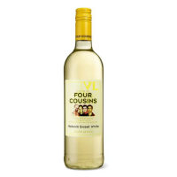 FOUR COUSINS SWEET WHITE  1.5L 