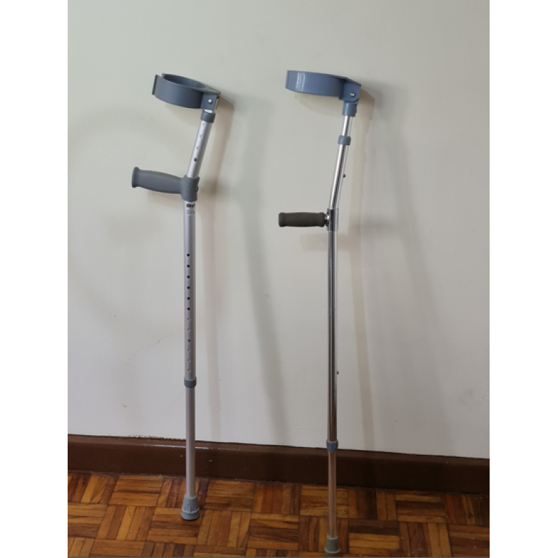 FREE ELBOW CRUTCHES